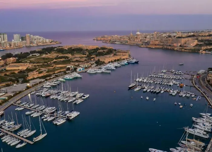 Апартаменты Bright & Airy 2br Close To Valletta & Sliema *