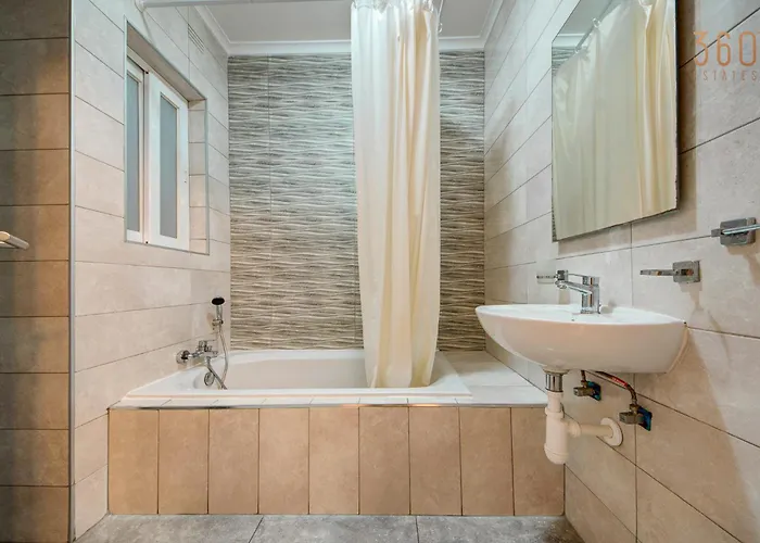 Bright & Airy 2br Close To Valletta & Sliema Gwardamanga