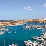Bright & Airy 2br Close To Valletta & Sliema * Tal Guardamangia