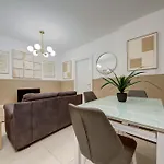 Bright & Airy 2br Close To Valletta & Sliema 公寓