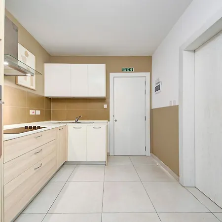 Daire Bright & Airy 2br Close To Valletta & Sliema