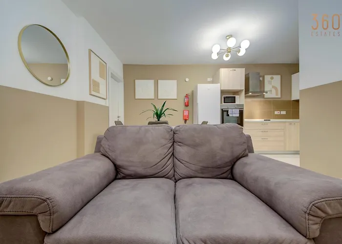 Bright & Airy 2br Close To Valletta & Sliema Daire Tal Guardamangia