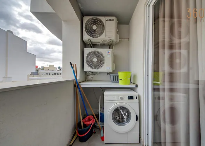 Bright & Airy 2br Close To Valletta & Sliema Tal Guardamangia