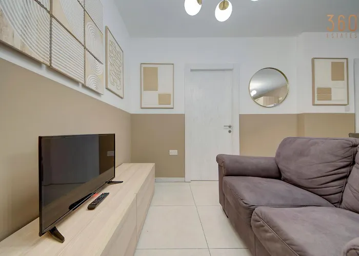 Bright & Airy 2br Close To Valletta & Sliema Daire *